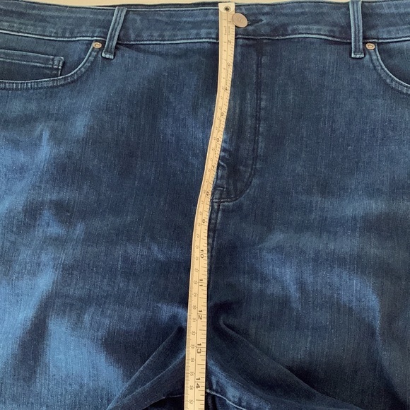 NYDJ  Denim Shorts, pre-washed, cotton and spandex, size 26 - Picture 5 of 9